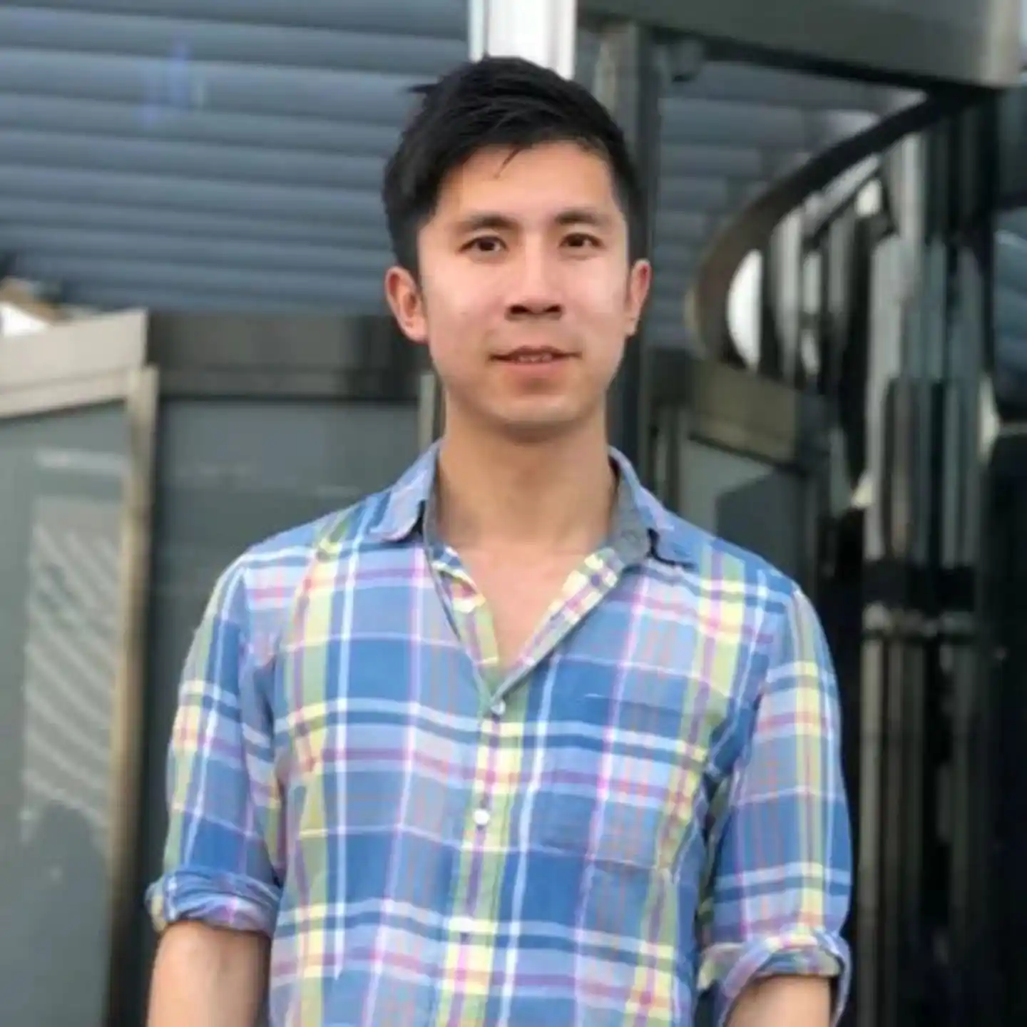 Yinfei Yang