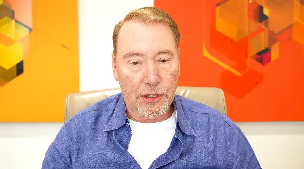 新债王 Gundlach 警示:若美联储按兵不动,长端利率将大幅攀升